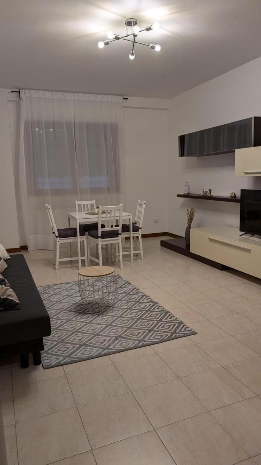 Bl Apartment Latina Exterior foto